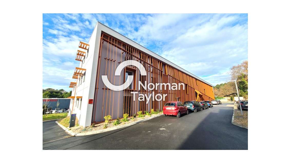 Bureaux neufs de 48 à 120 m² à vendre à Biarritz