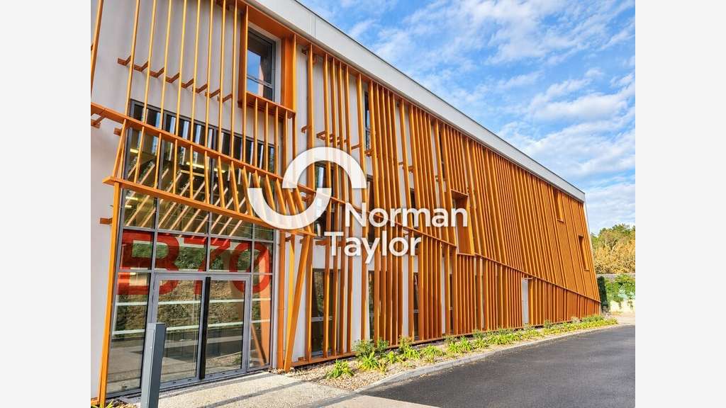 Bureaux neufs de 48 à 120 m² à vendre à Biarritz