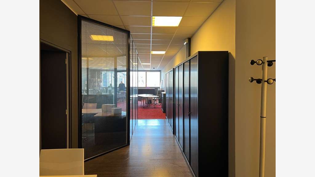 Bureaux fonctionnels 122m² à vendre à Bihorel