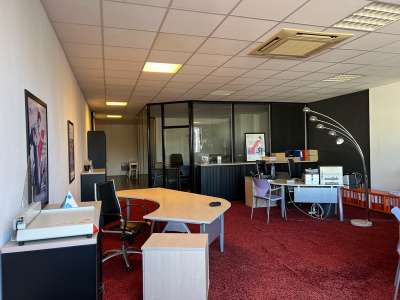 Bureaux fonctionnels 122m² à vendre à Bihorel