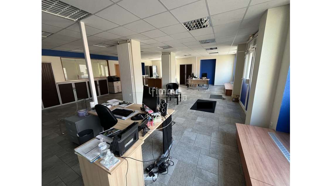 Cède local commercial libre 110m² Bollwiller 68540