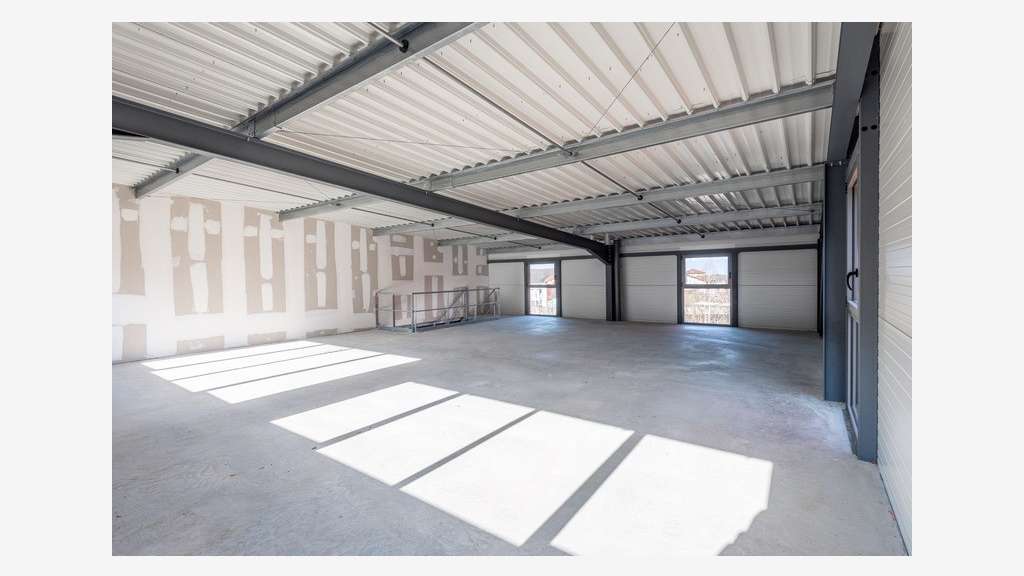 Vente cellules d'activités 115m² à Bonneville 74