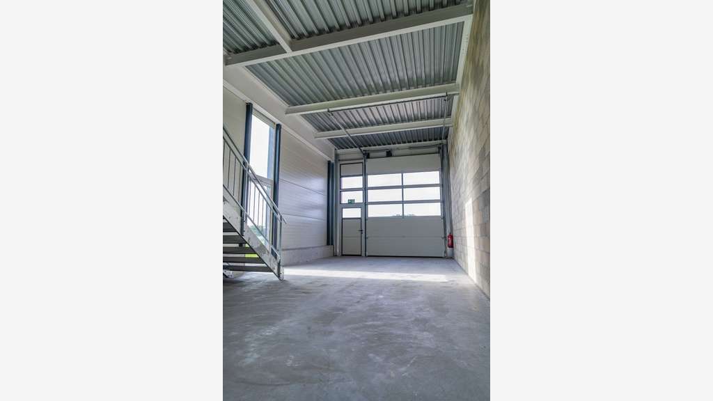 Vente cellules d'activités 115m² à Bonneville 74