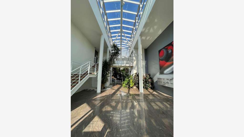 Bureaux 150m² R+1 à vendre proche Bordeaux Lac