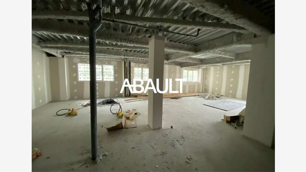Bureaux 111m² à vendre à Bordeaux Chartrons