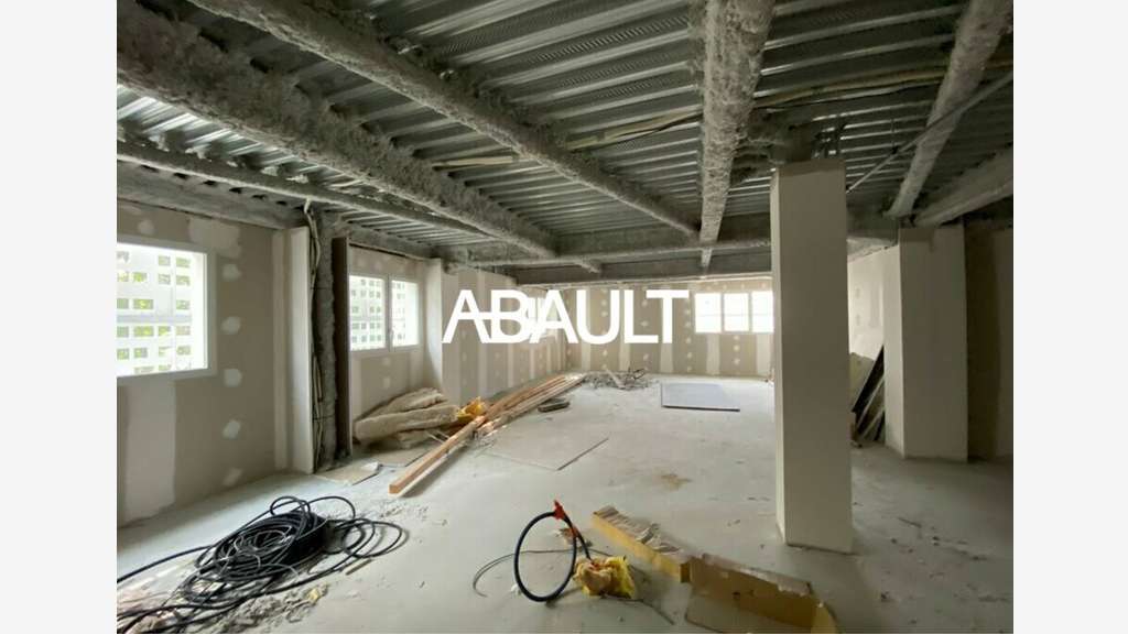 Bureaux 111m² à vendre à Bordeaux Chartrons