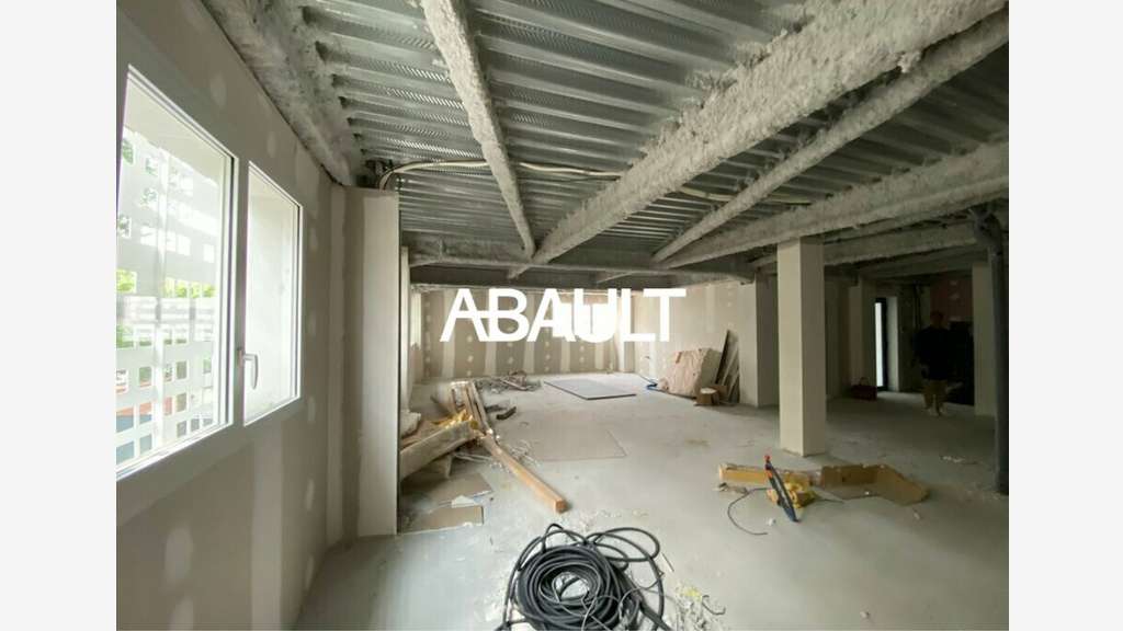 Bureaux 111m² à vendre à Bordeaux Chartrons