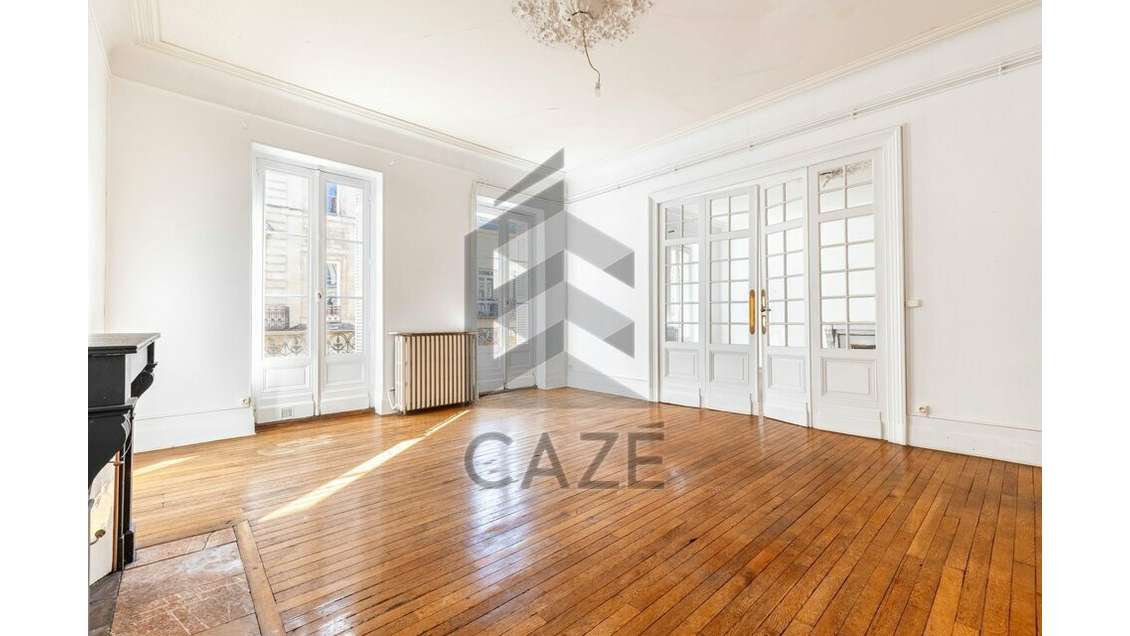 Bureaux 201m² R+3 à vendre hyper centre Bordeaux