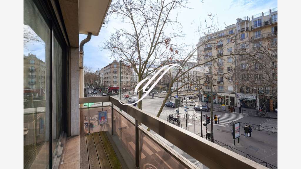 Local professionnel de 149m² à vendre à Boulogne