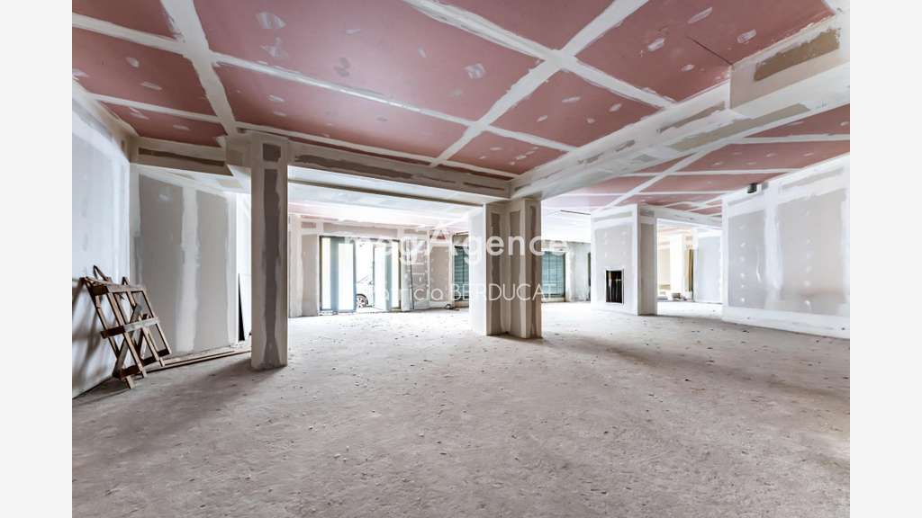 Murs 159m² à vendre à Boulogne-Billancourt