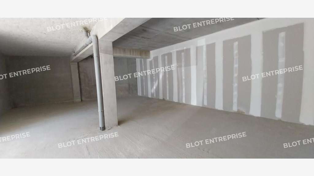 À vendre bureaux 99m² belle visibilité Brest RD