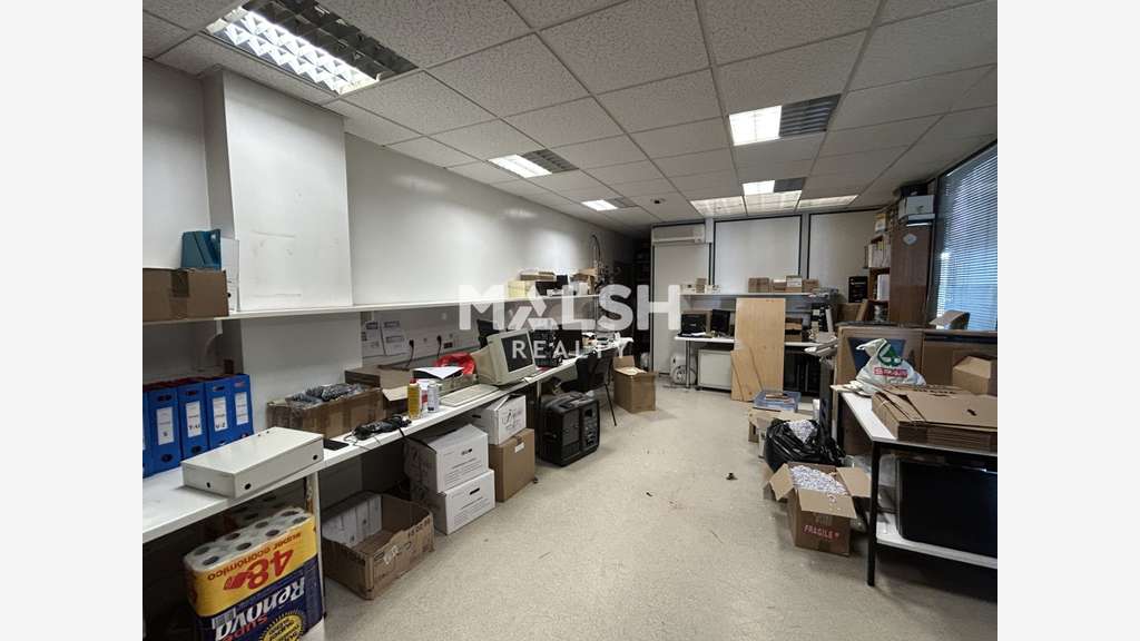 Bureaux à vendre 186m² avec terrasse Brignais A450