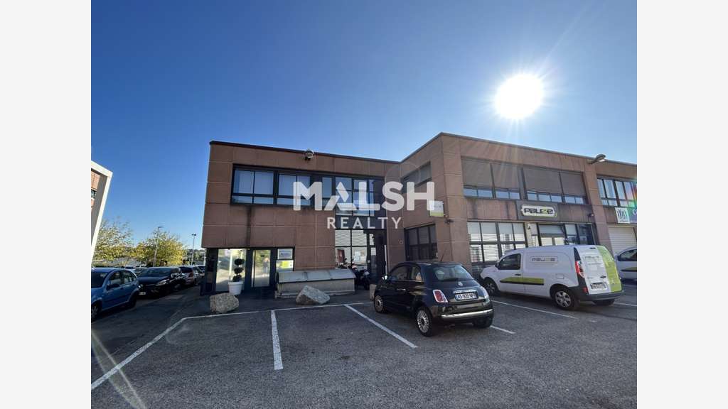 Bureaux à vendre 186m² avec terrasse Brignais A450