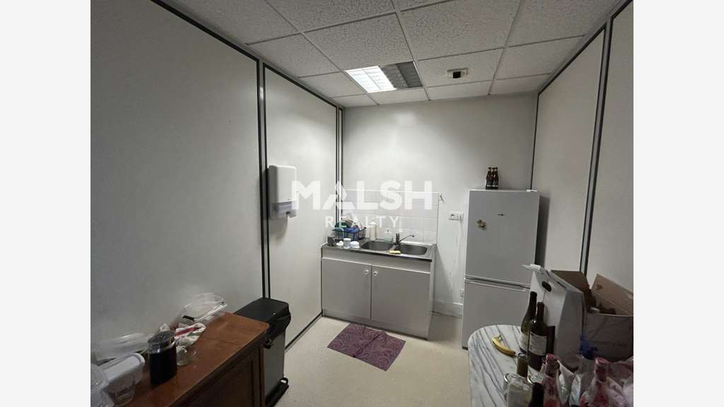 Bureaux à vendre 186m² avec terrasse Brignais A450