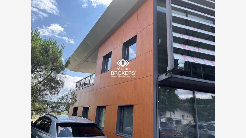 Spécial investisseur AV très beaux bureaux loués