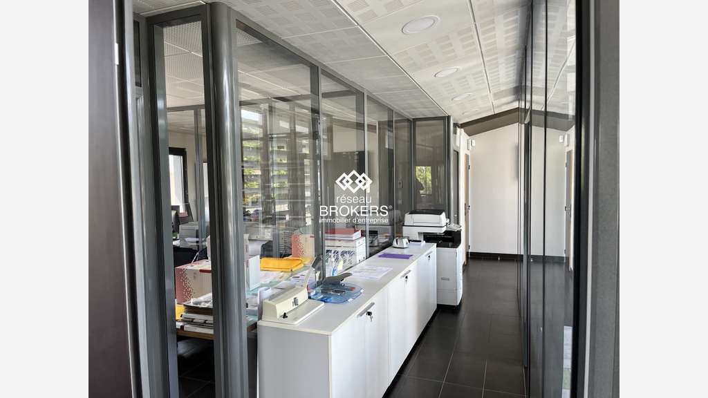 Spécial investisseur AV très beaux bureaux loués