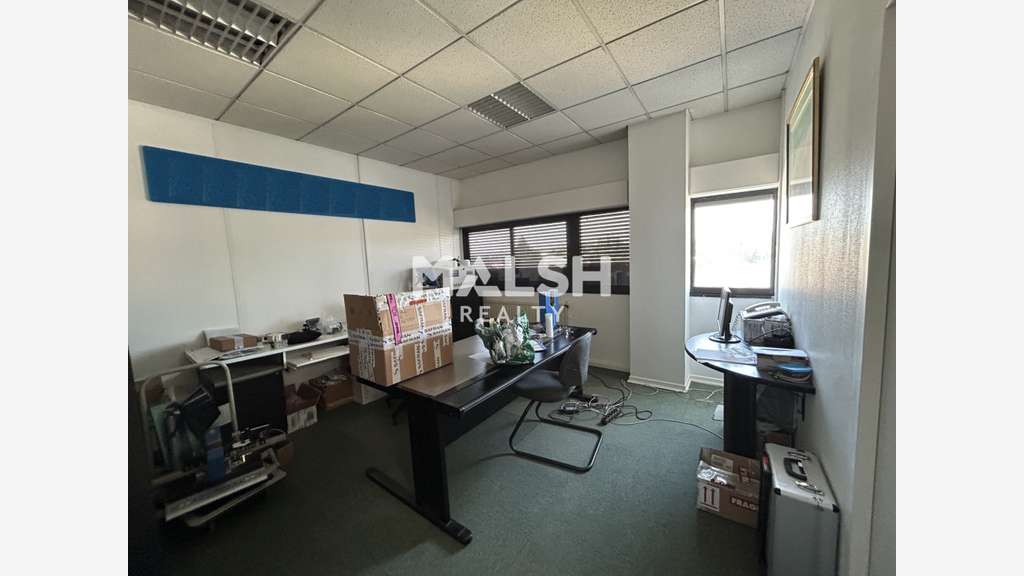 Local mixte bureaux et atelier à vendre à Brignais