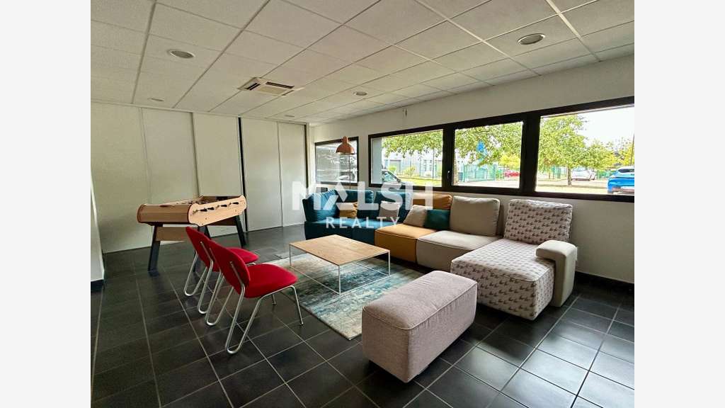 Bureaux à vendre ou à louer 696m² à Brignais