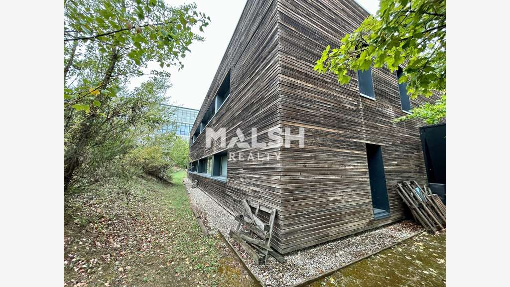 Bureaux à vendre ou à louer 696m² à Brignais