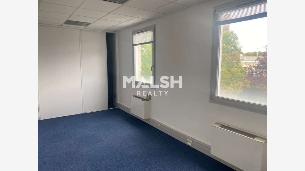 Bureaux divisibles de 426m² à vendre à Bron