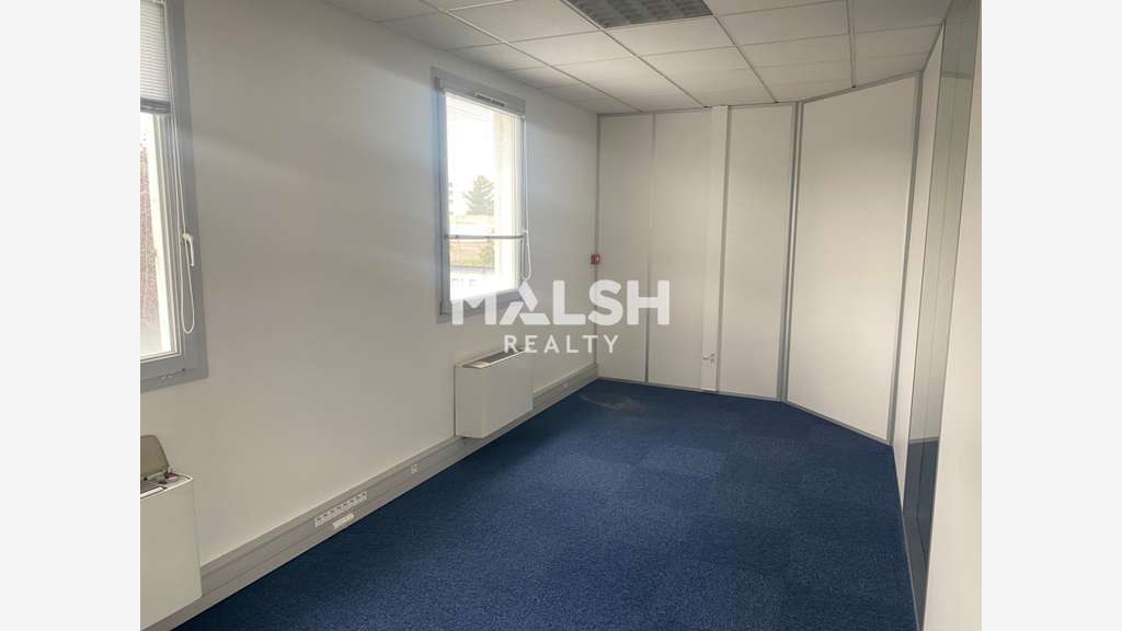 Bureaux divisibles de 426m² à vendre à Bron