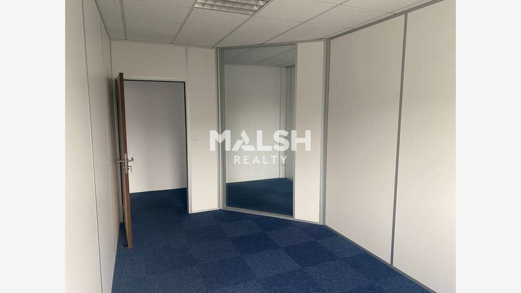 Bureaux divisibles de 426m² à vendre à Bron