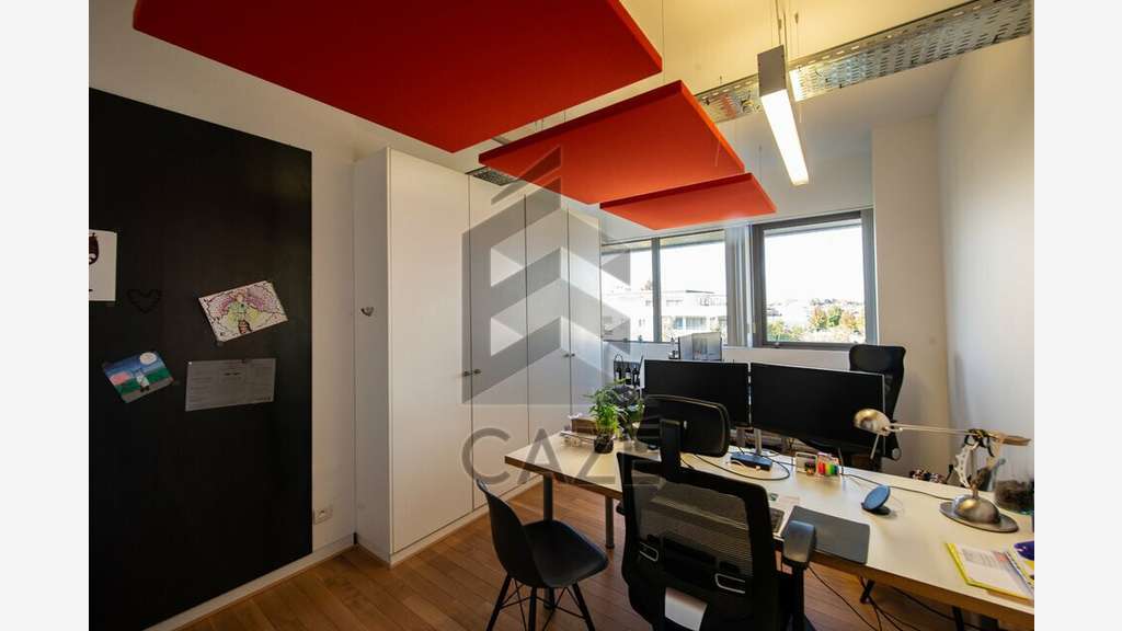 Superbes bureaux 363m² à vendre à Bruges