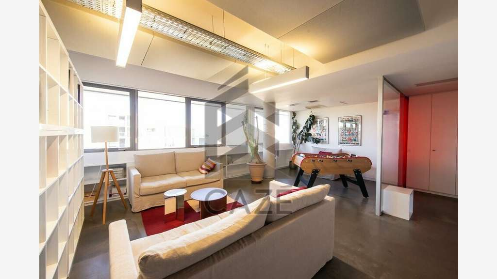 Superbes bureaux 363m² à vendre à Bruges