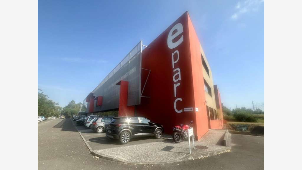 Bureau 27m² R+2 à vendre centre EPARC à Bruges