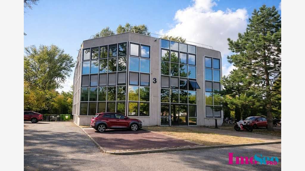 Bureaux 86m² ERP à vendre sortie n°4 rocade Bruges