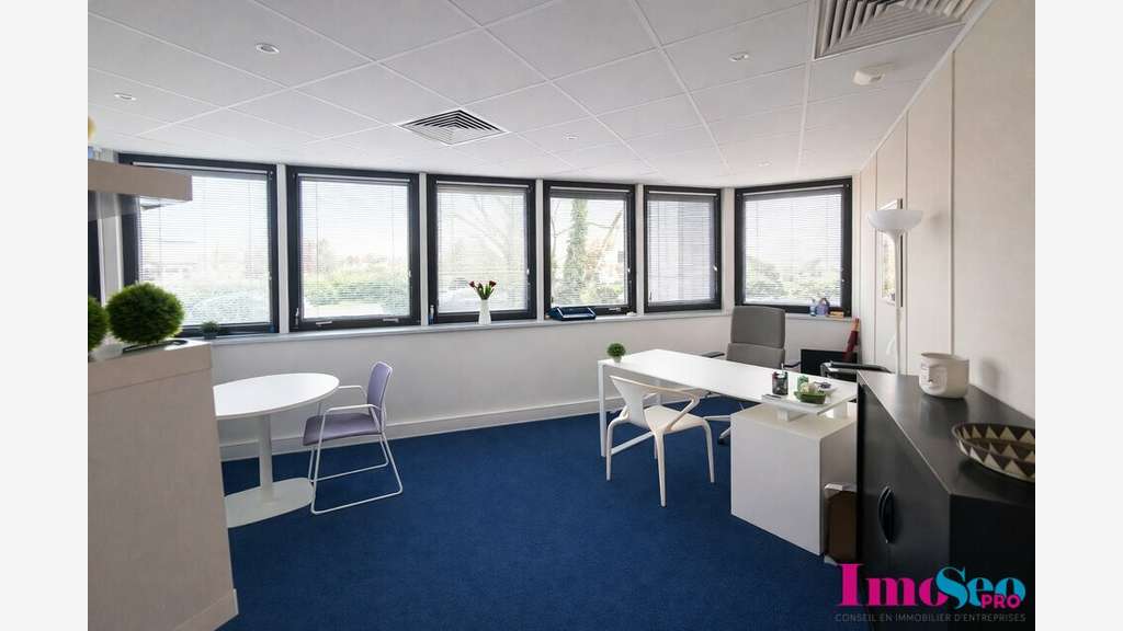 Bureaux 86m² ERP à vendre sortie n°4 rocade Bruges