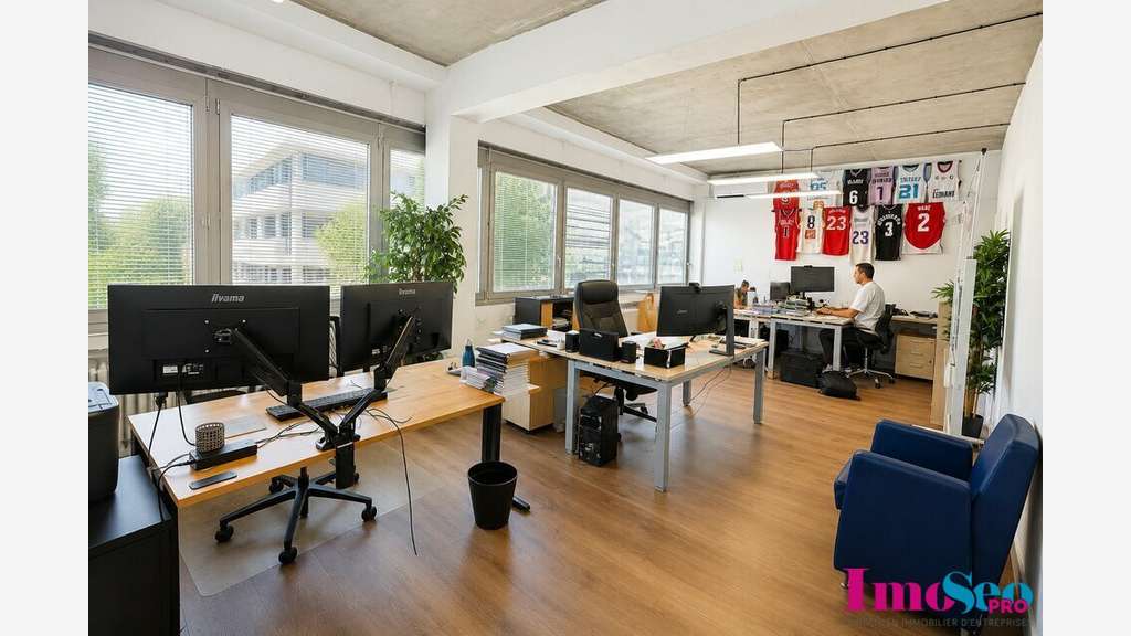 Bureaux 85m² RDC à vendre à Bruges