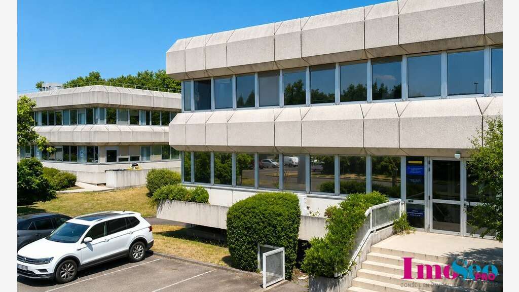 Bureaux 85m² RDC à vendre à Bruges