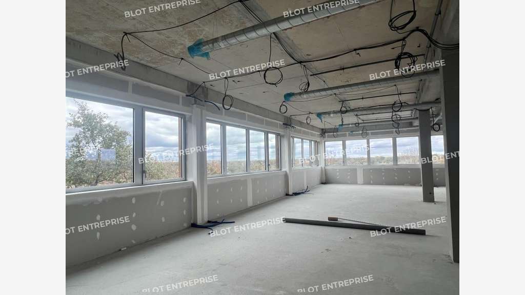 A vendre bureaux neufs dès 255m² à Bruz