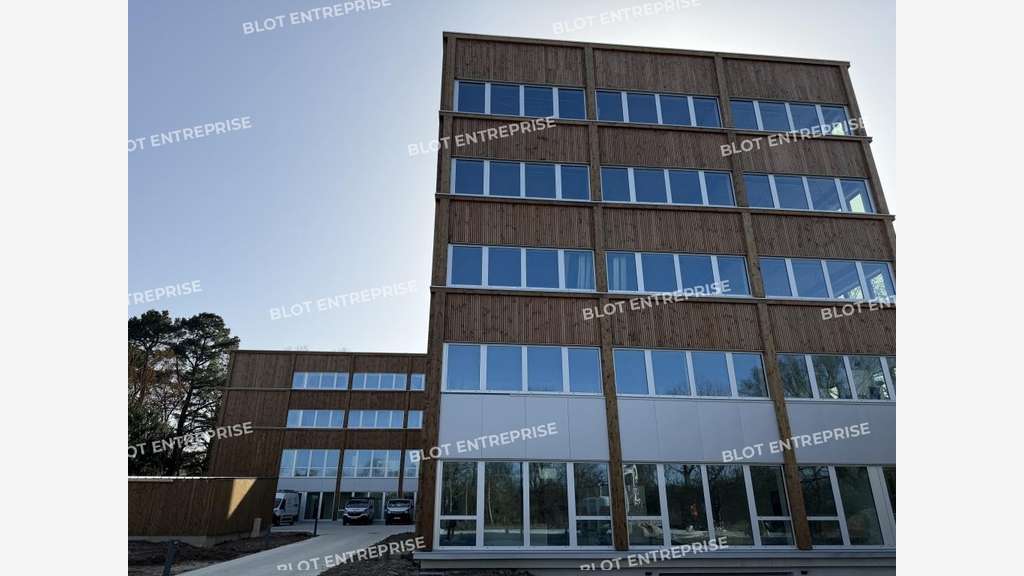 Vente bureaux neufs 1 126m² au 3ème étage à Bruz