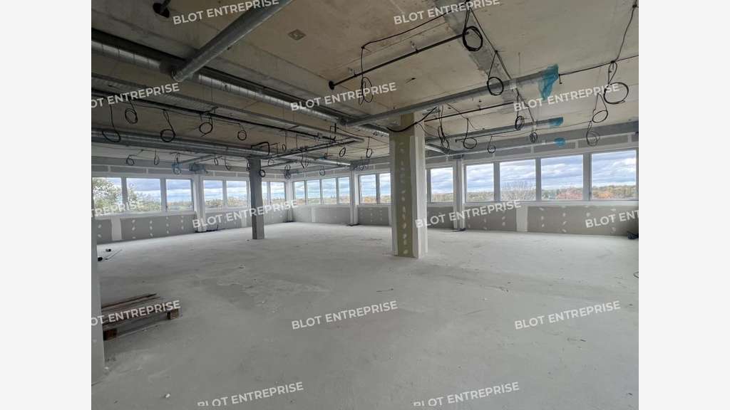 Vente bureaux neufs 1 126m² au 3ème étage à Bruz
