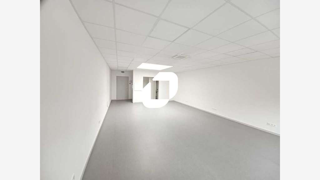 Vente Bureaux 53m² Bussy saint georges