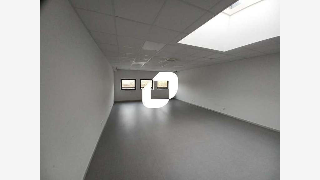 Vente Bureaux 80m² Bussy saint georges