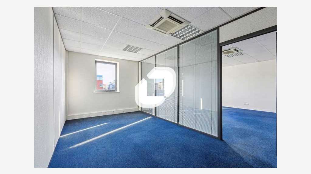 Vente Bureaux 96m² Bussy saint georges