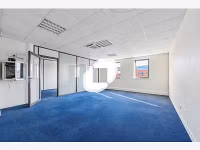 Vente Bureaux 96m² Bussy saint georges