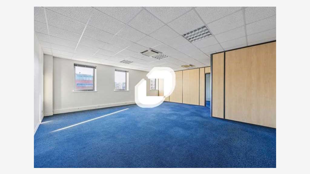 Vente Bureaux 96m² Bussy saint georges