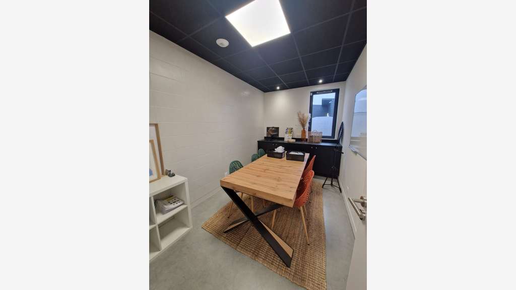 A vendre locaux professionnels 96m² au Sud de Caen