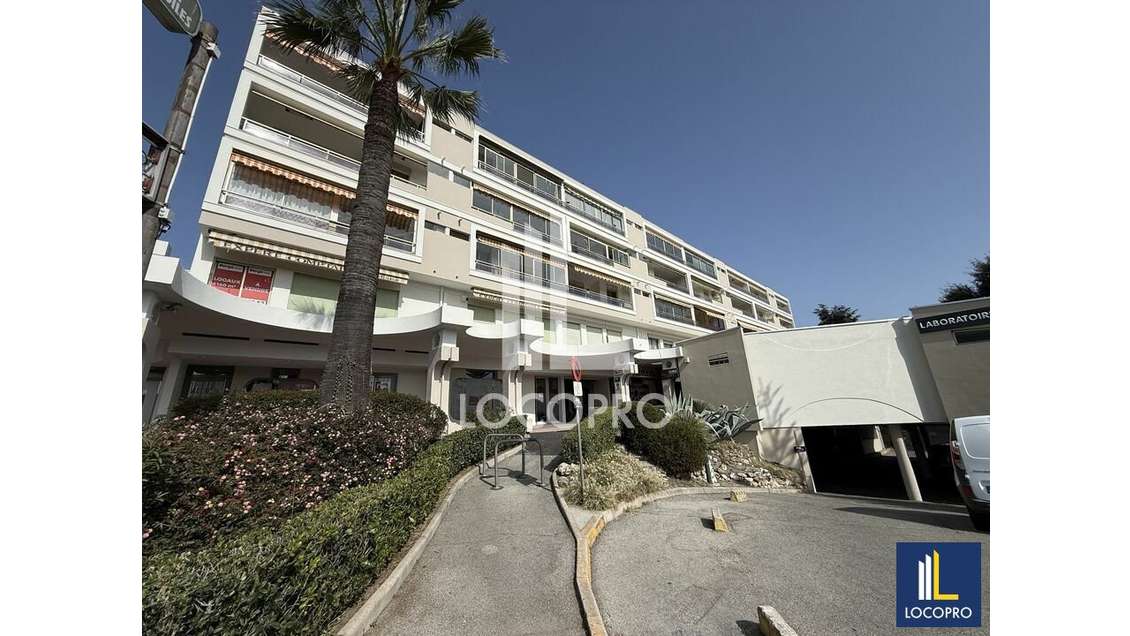 Vente bureau 75m² R+1 Cagnes-sur-Mer  Val Fleuri