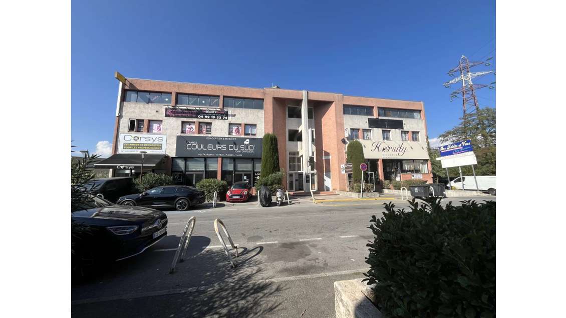 A vendre bureaux 79m² + 2 parkings Bastide Rouge
