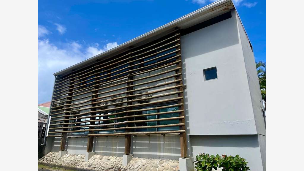 Vente bureaux de 162m² à Capesterre Belle Eau