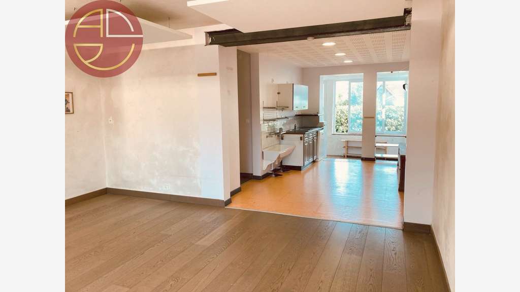 Vente bureaux de 196m² avec log à Castanet-Tolosan