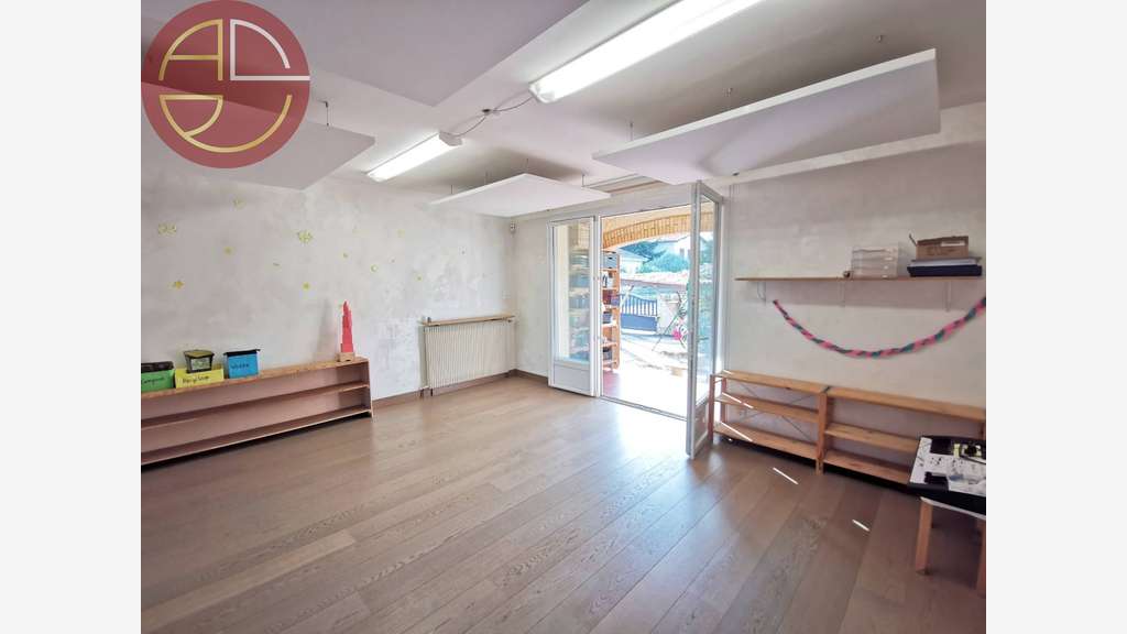 Vente bureaux de 196m² avec log à Castanet-Tolosan