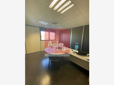 Local d'activité 1503m² à vendre à Castelculier
