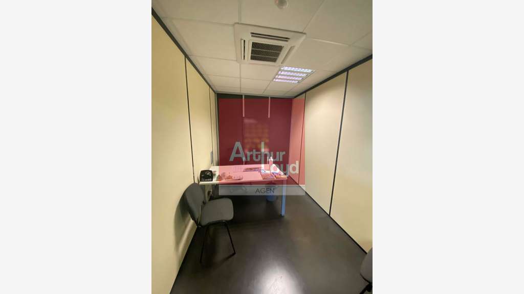 Local d'activité 1503m² à vendre à Castelculier