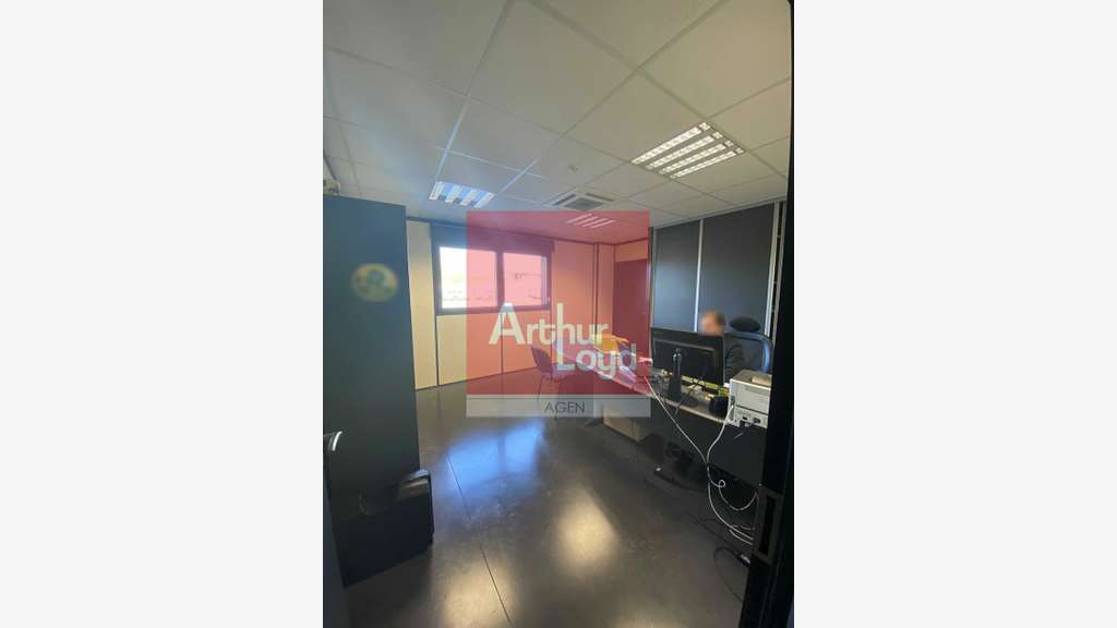 Local d'activité 1503m² à vendre à Castelculier